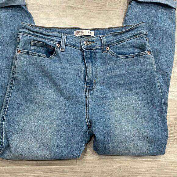 Signature By Levi Strauss Women’s Heritage Boyfriend size 6 Waist 28 Denim Jeans - Picture 8 of 8